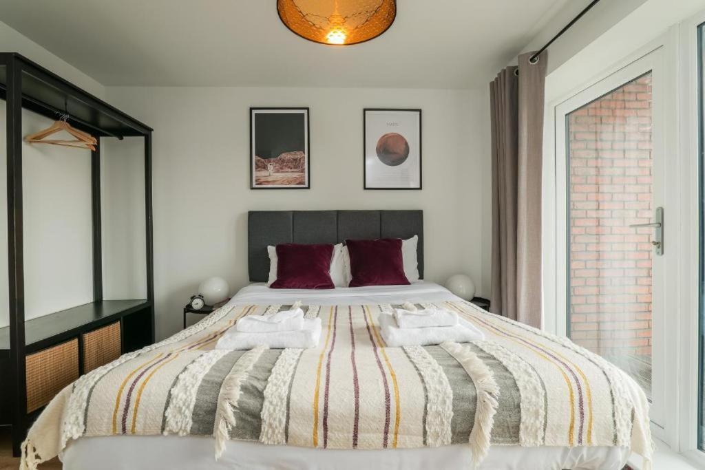 City Centre Luxury Apartment - Free Parking & Balcony Cardiff Exterior photo